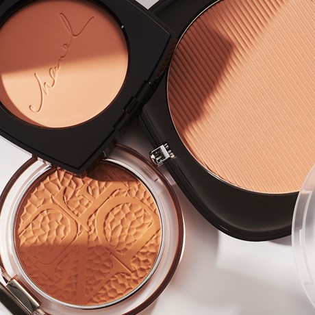 Why You Should Reach For A Matte Bronzer More Often