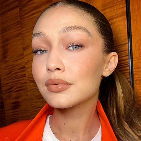 Gigi Hadid’s Makeup Artist Shares His Number 1 Tip For Excellent Skin