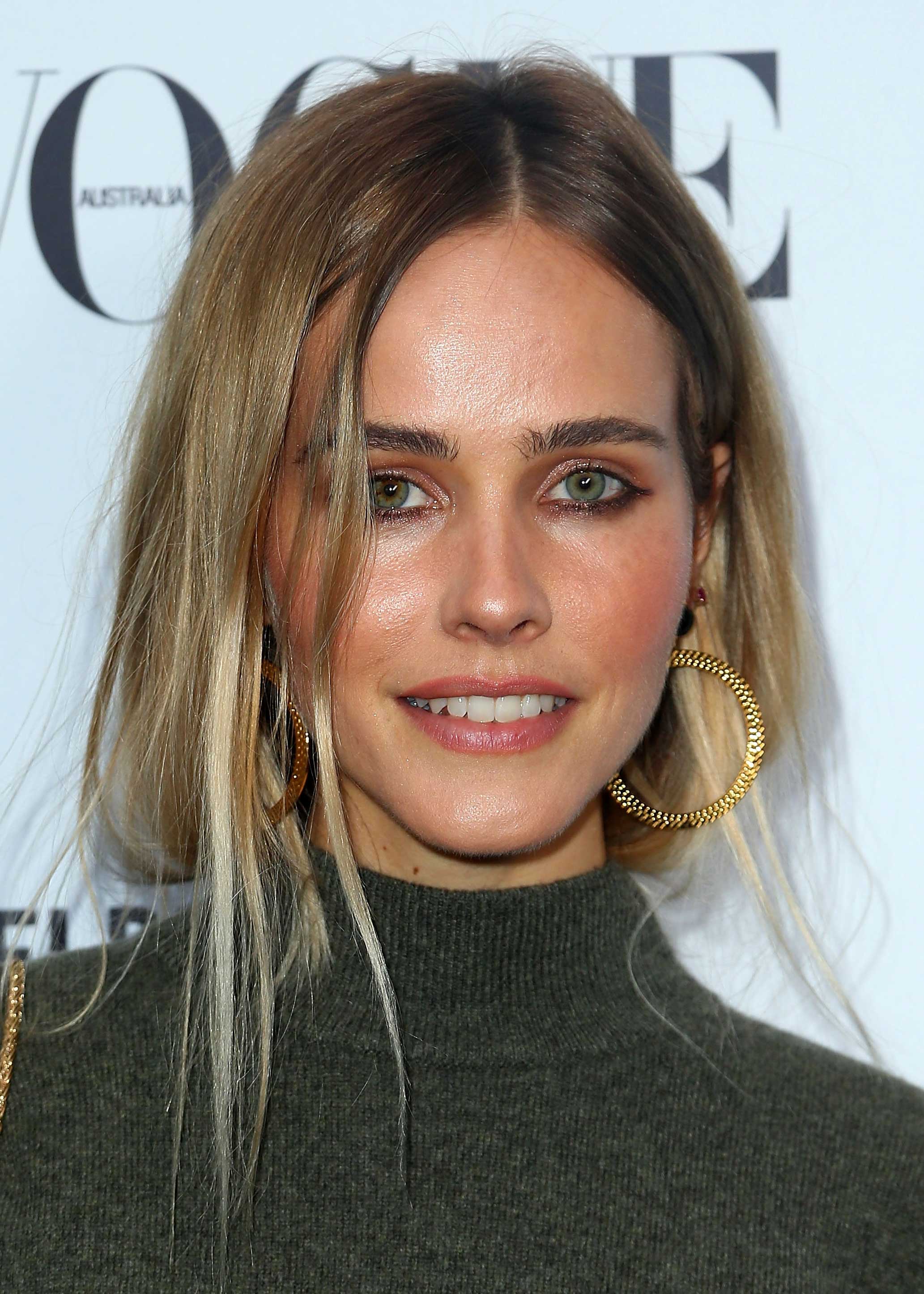 23+ amazing Images of Isabel Lucas Miran Gallery