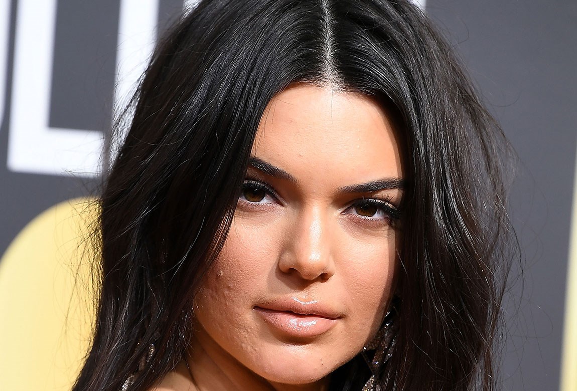 Kendall Jenner Speaks Out About Golden Globes Acne | BEAUTY/crew
