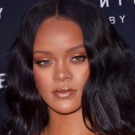 Rihanna Just Created A Going-Out Makeup Tutorial