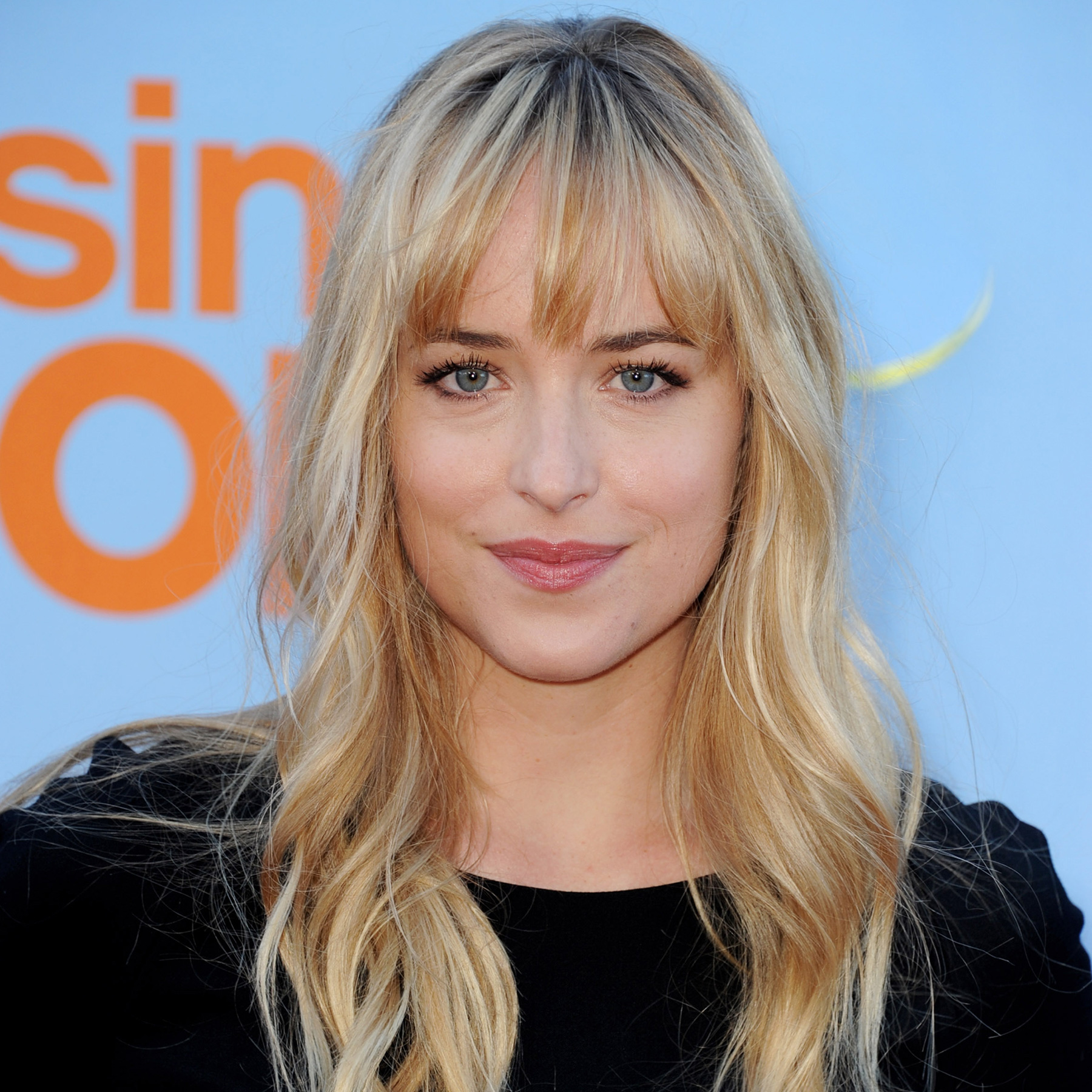 dakota johnson blonde hair highlights