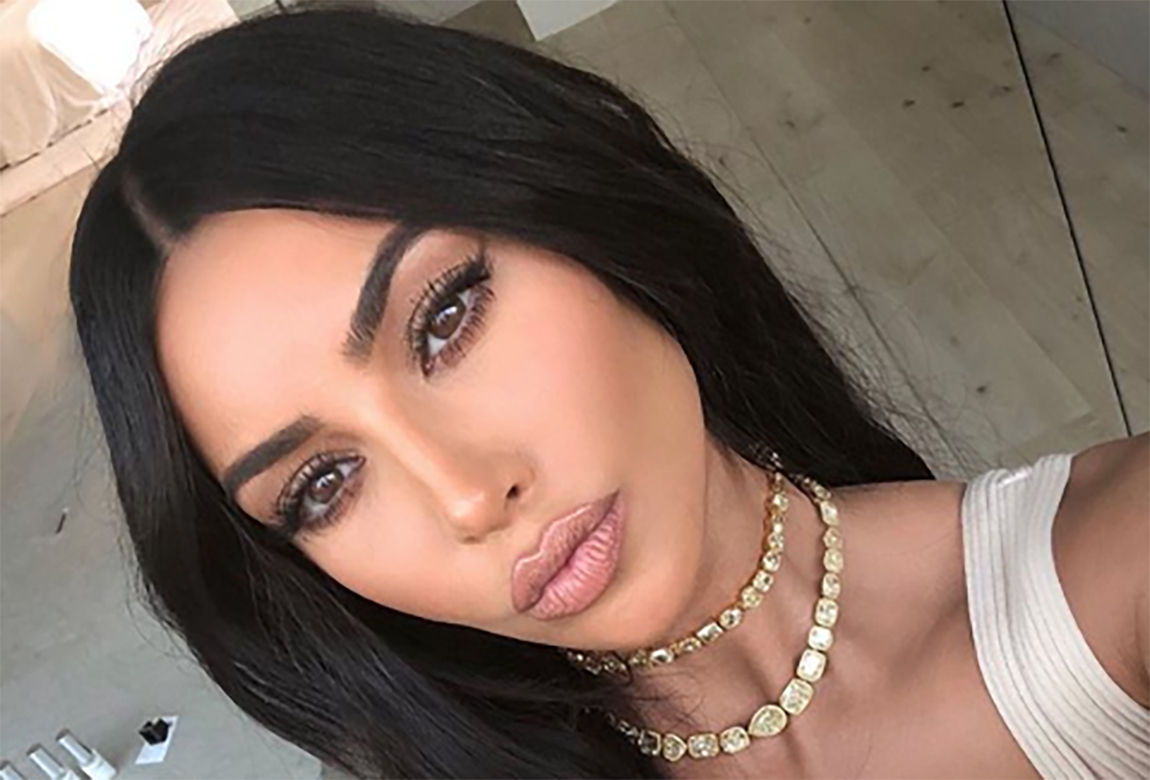 Kim kardashian necklace on sale skin