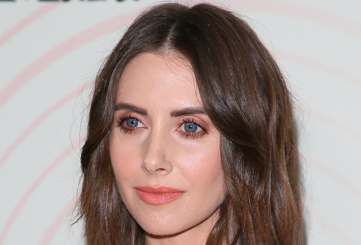 Alison Brie Just Changed Her Hair Colour Again | BEAUTY/crew