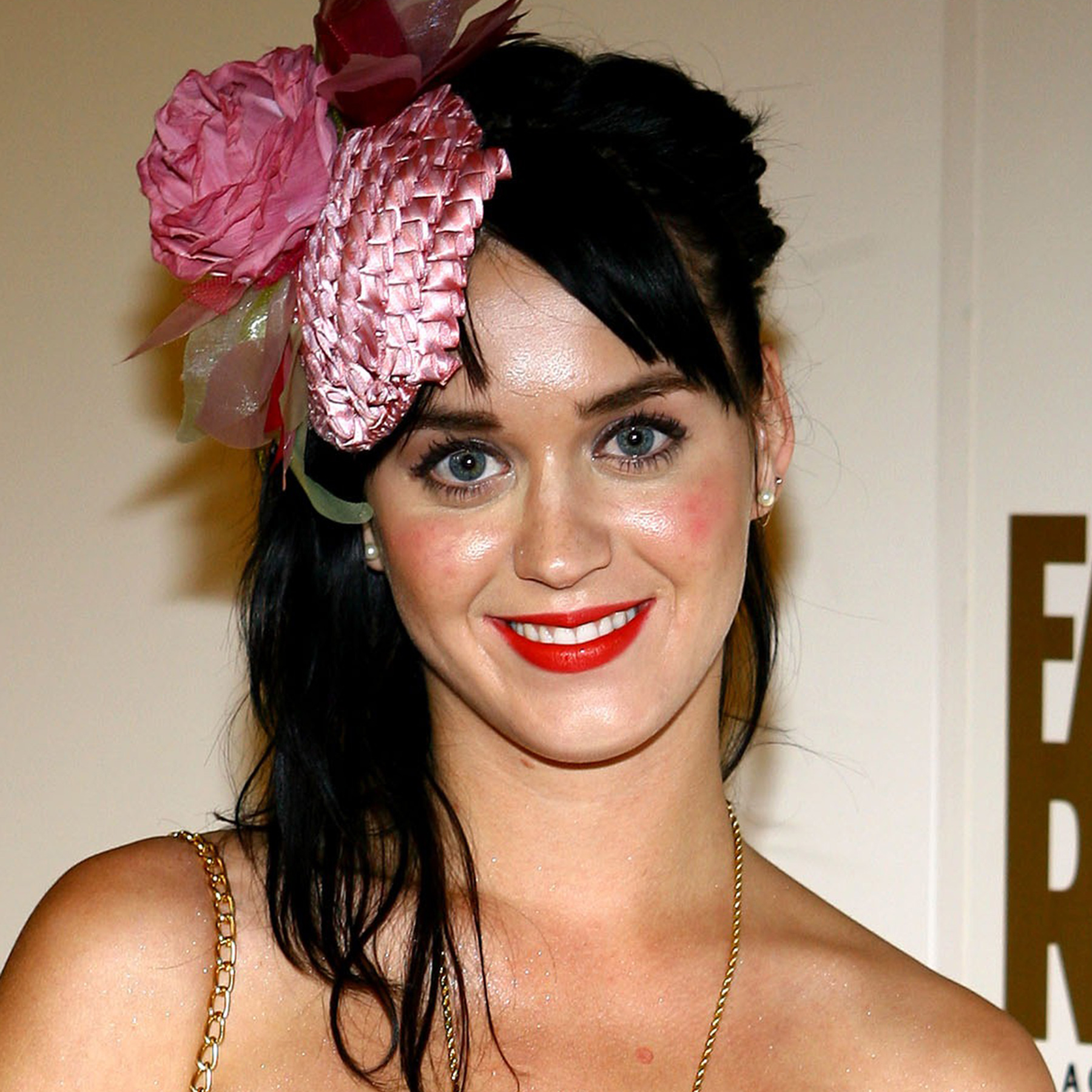 Katy Perrys Epic Hairstyle Evolution Over Time  K4 Fashion