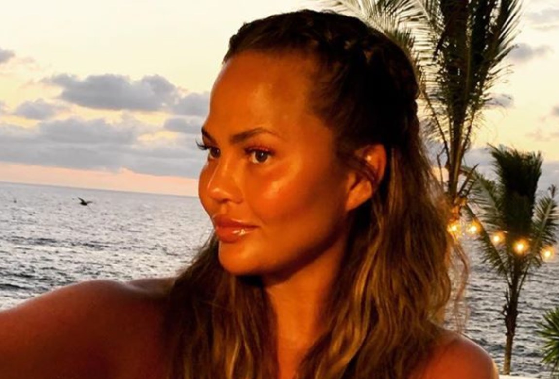 Chrissy Teigen Loves This Cheap Cult-Fave Beauty Buy | BEAUTY/crew