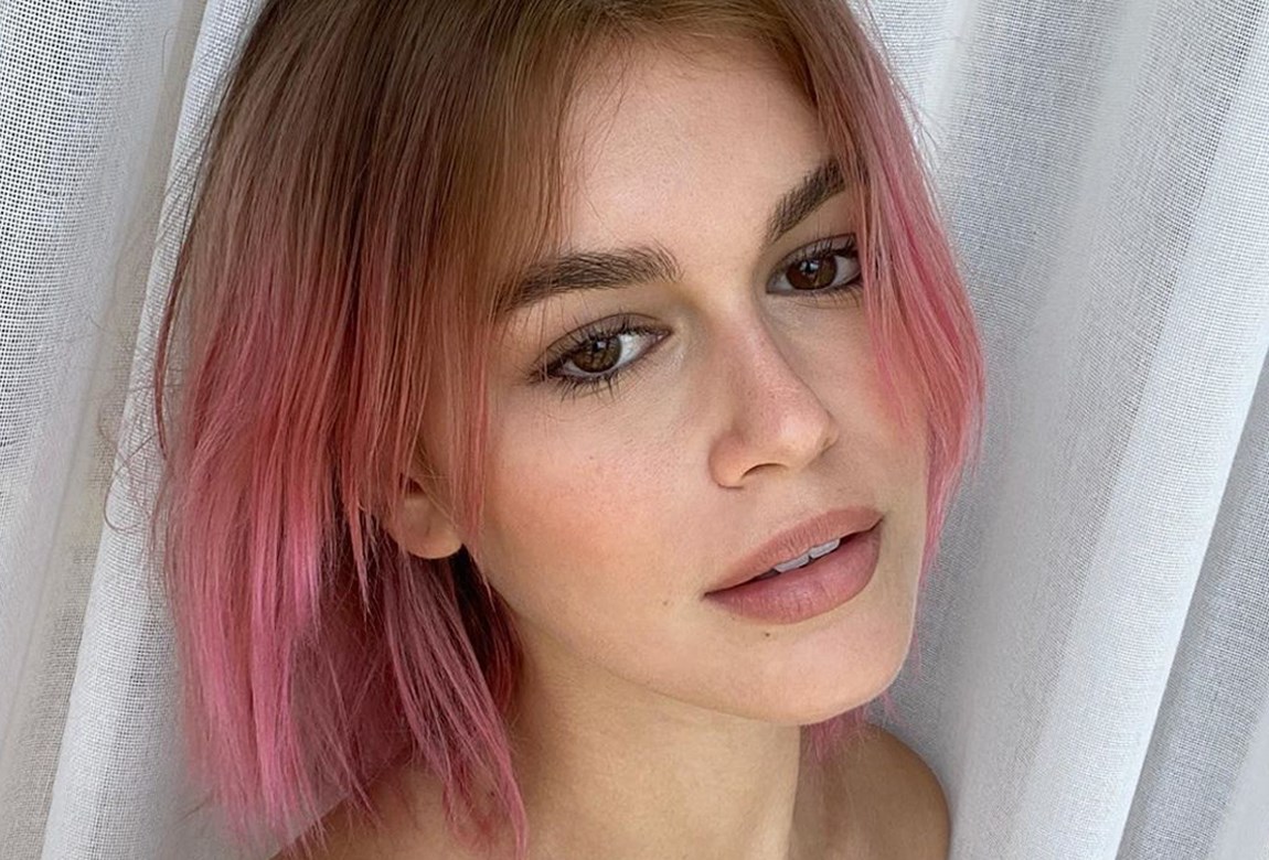 DIY Blonde Hair with Pink Dip-Dye!