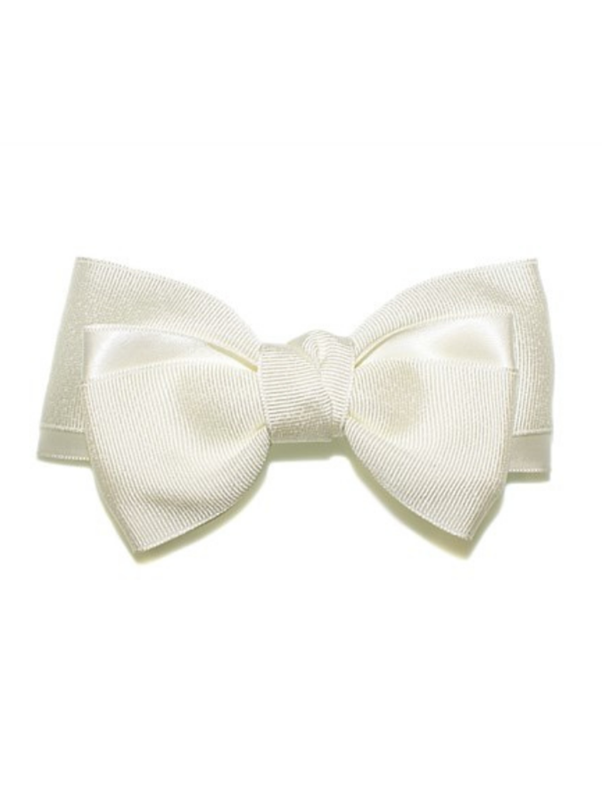 Hair Bows Are Trending For Summer 2022 | BEAUTY/crew