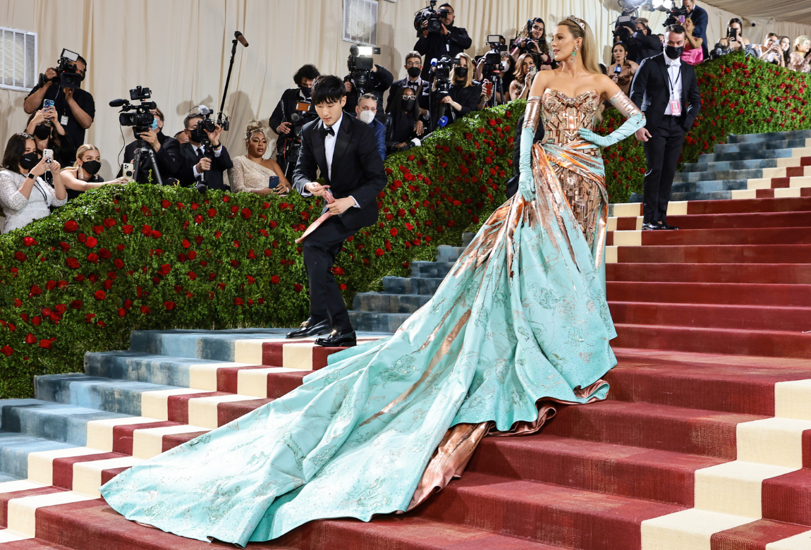 Blake Lively Has Another Iconic Hair Moment On The Met Gala 2022 Red Carpet