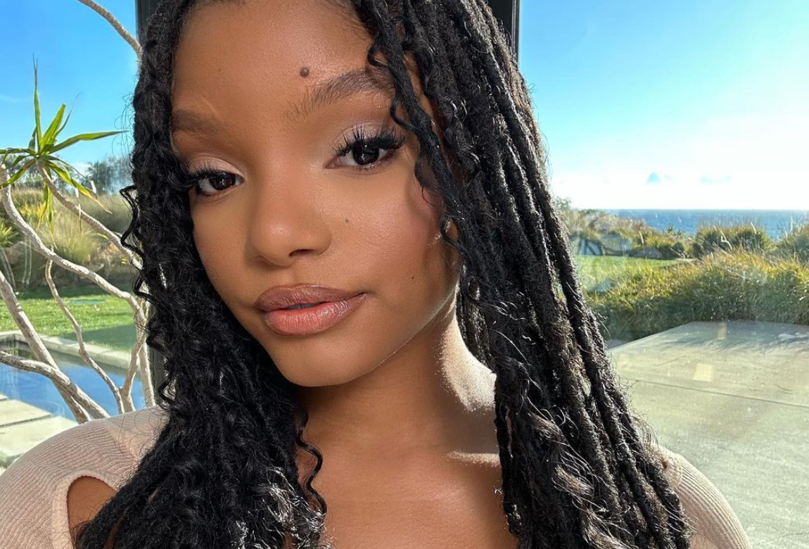 Halle Bailey Shares The False Lashes She Always Keeps In Her Handbag ...