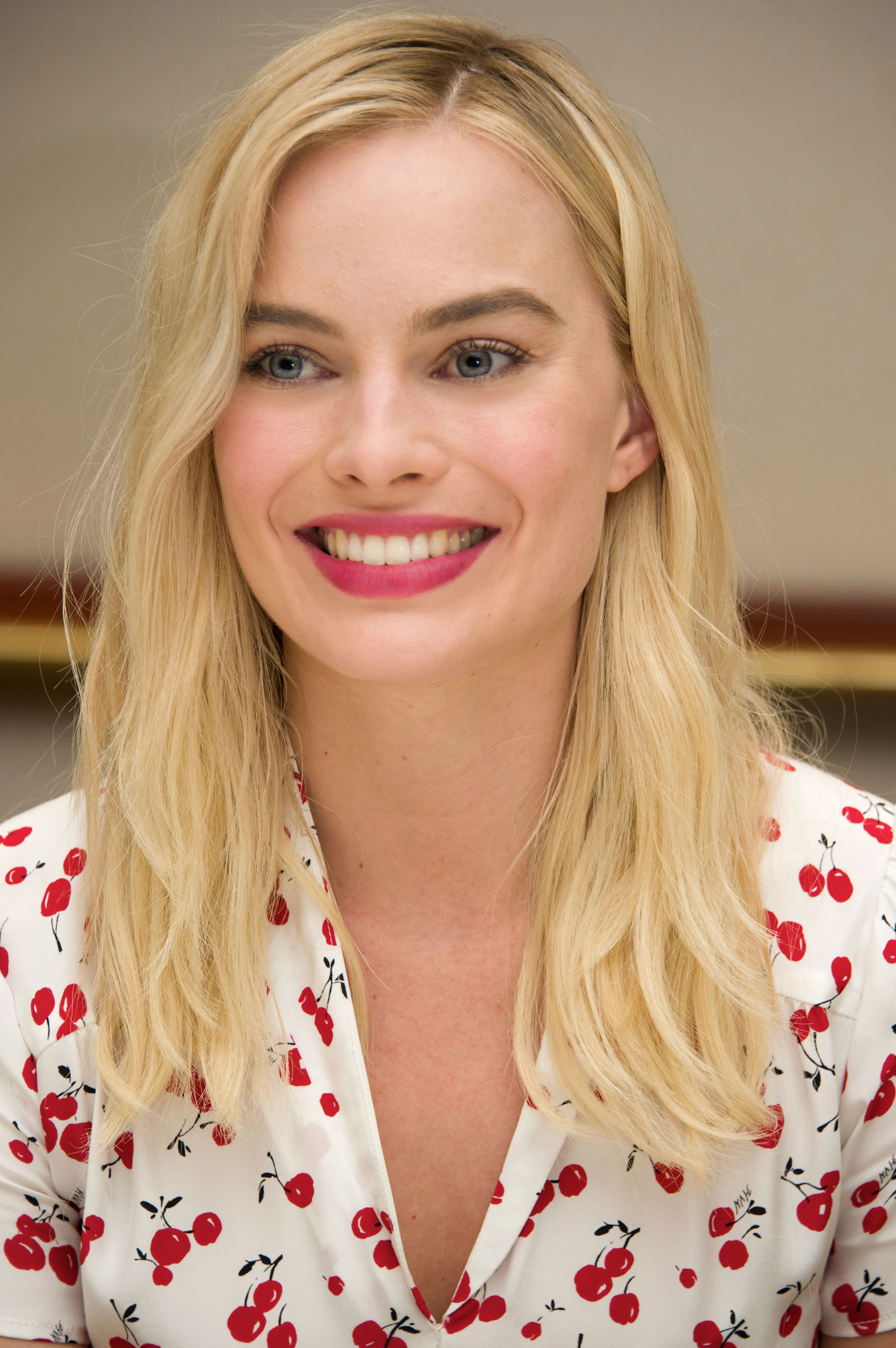 Margot Robbie Face Shape 6297